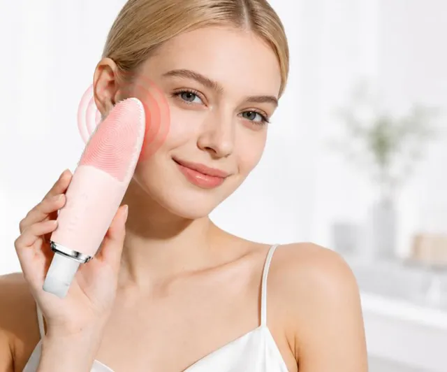Facial Cleansing Devices